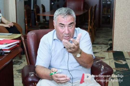 Hafiz Hacıyev: "Hakimiyyətdə ermənilərlə qohumluğu olan məmurlar çalışırlar. Prezident əfv etdiyi adamı polis tutub döyür, 30 sutka həbs verir. Bu o deməkdir ki, ölkə başçısına güc göstərirlər".