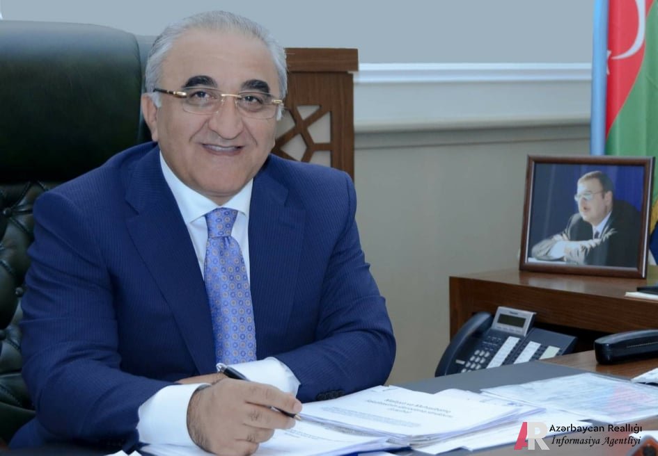 ƏDALƏTİN BUMU UNEC? Azərbaycan Dövlət İqtisad Universitetinin rektoru Ədalət Muradov keçmiş nazirə "TORBA TİKİB"?