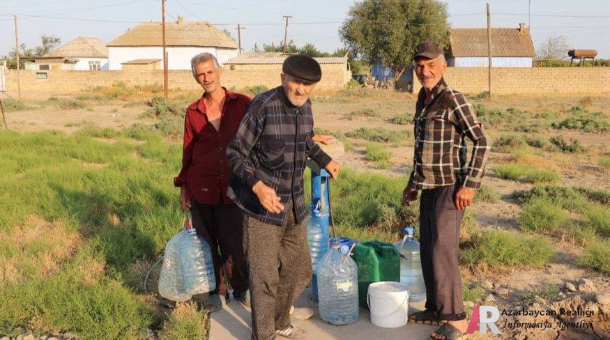 Neftçalada çərxi-fələk tərsinə dövran edir, Sabir Rüstəmxanlı dedi ki,  üç aydan bir gələcəyəm. Ona səs verdik hanı? REPORTAJ