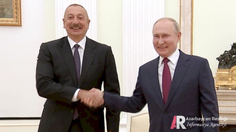 İlham Əliyev Vladimir Putinlə görüşüb - FOTOLAR