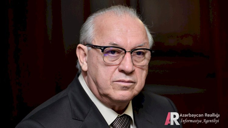 Hamının tənqid etdiyi Cahangir Əsgərova mükafat verildi