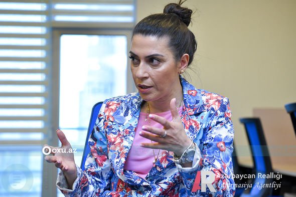 “Şou verilişi aparıb, analitik olmaqla deyil ki…”- Aparıcıdan Kamran Həsənliyə CAVAB